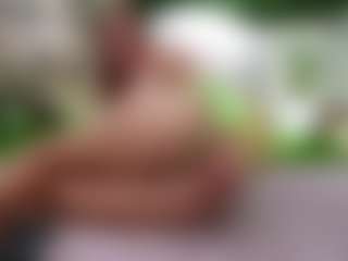 Ameliasweety69's Live Sex Cam Show