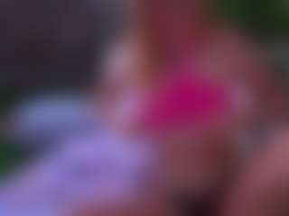 Ameliasweety69's Live Sex Cam Show