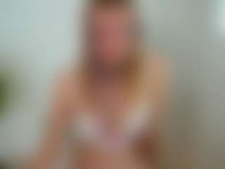 Ameliasweety69's Live Sex Cam Show