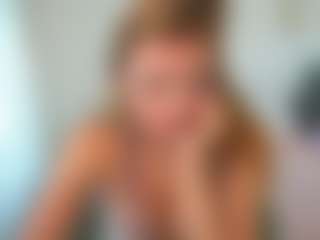 Ameliasweety69's Live Sex Cam Show