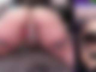 CreepyCrawlyQueen's Live Sex Cam Show