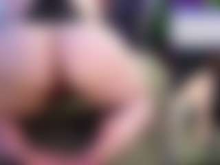 CreepyCrawlyQueen's Live Sex Cam Show
