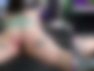 CreepyCrawlyQueen's Live Sex Cam Show