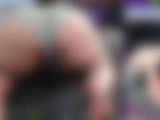 Live cam show with CreepyCrawlyQueen - Lovense Brown Hair on Strip Flash - Live Sex Shows