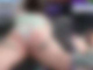 CreepyCrawlyQueen's Live Sex Cam Show