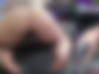 CreepyCrawlyQueen's Live Sex Cam Show