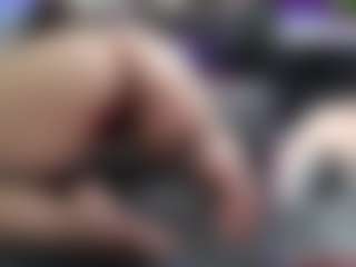 CreepyCrawlyQueen's Live Sex Cam Show