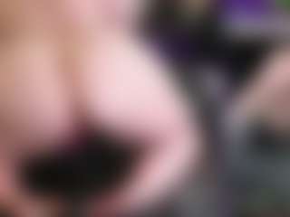 CreepyCrawlyQueen's Live Sex Cam Show