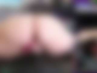 CreepyCrawlyQueen's Live Sex Cam Show