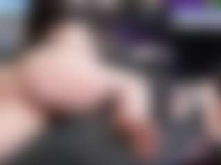CreepyCrawlyQueenのライブセックスチャットショー