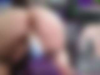 CreepyCrawlyQueen's Live Sex Cam Show