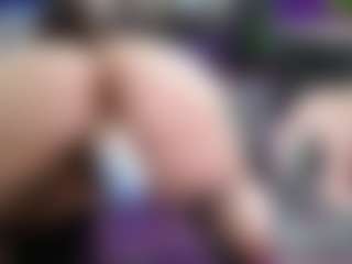 CreepyCrawlyQueen's Live Sex Cam Show