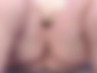 Anette-Cooper MILF webcam performer live streaming