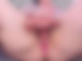 Live cam show with Anette-Cooper - Bedroom on StripNow