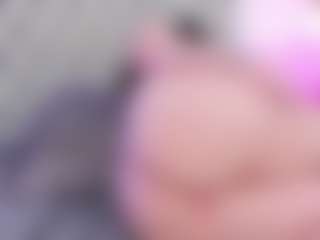 Live cam show with Anette-Cooper - Glasses on StripNow