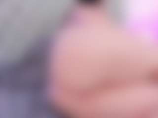 Live cam show with Anette-Cooper - Glasses on Lustler