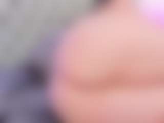 Live cam show with Anette-Cooper - Glasses on SpunkLive