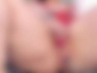 Anette-Cooper MILF webcam performer live streaming