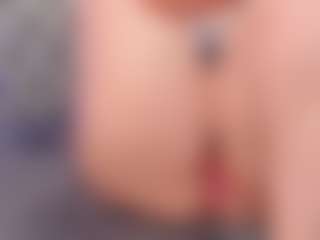 Anette-Cooper MILF webcam performer live streaming