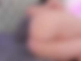 Live cam show with Anette-Cooper - Wet on Milfs Live