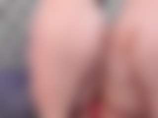 Live cam show with Anette-Cooper - Curvy MILF on livesexfox.com