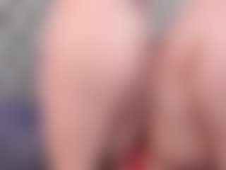 Live cam show with Anette-Cooper - Dildo Or Vibrator MILF on livesexfox.com