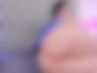 Live cam show with Anette-Cooper - Public Curvy on Dolls Live