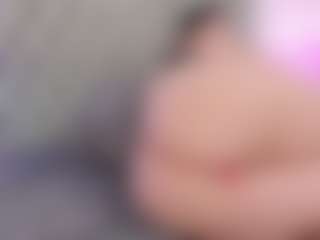 Live cam show with Anette-Cooper - Latina MILF on Gym Cam Girls | colombia