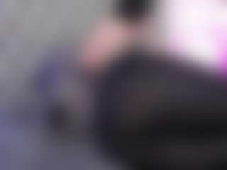 Live cam show with Anette-Cooper - Public MILF on Chatstar