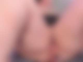 Anette-Cooper MILF webcam performer live streaming