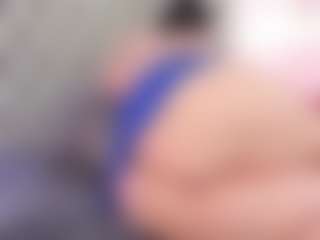 Anette-Cooper MILF webcam performer live streaming