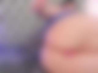 Live cam show with Anette-Cooper - Dildo Or Vibrator MILF on Dare Cams