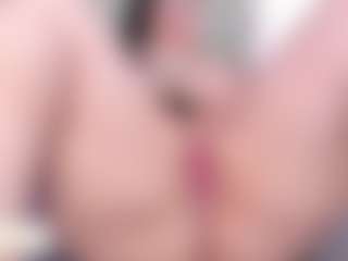 Anette-Cooper MILF webcam performer live streaming