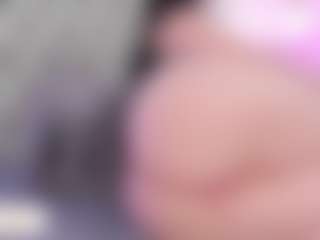 Live cam show with Anette-Cooper - Strip on Milfs Live