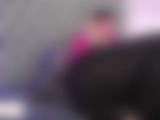 Live cam show with Anette-Cooper - Public MILF on Hubzter Live