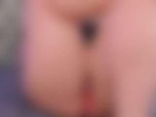 Live cam show with Anette-Cooper - Middle Aged on Camsoda