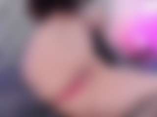 Anette-Cooper MILF webcam performer live streaming