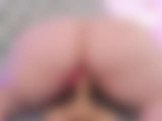 Live cam show with Anette-Cooper - Anal Toys on Camsoda