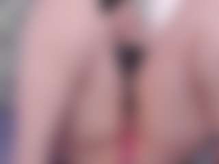 Live cam show with Anette-Cooper - Deepthroat on crypto-cams