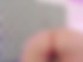 Live cam show with Anette-Cooper - Public MILF on x69.live