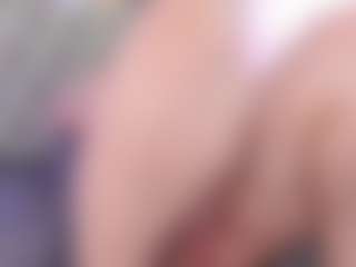 Live cam show with Anette-Cooper - Public MILF on Ass Tok