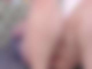 Anette-Cooper MILF webcam performer live streaming