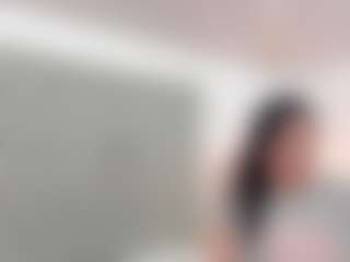 Live-Cam-Show mit Anette-Cooper - Public auf Camsoda