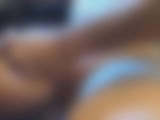 bone2azz's Live Sex Cam Show