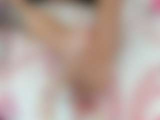Live cam show with Hanna-moore1 - Cute on StripNow
