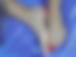 Live cam show with Hanna-moore1 - Oil on Camiplay Live