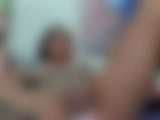 Live cam show with Hanna-moore1 - Skinny on Big Tits