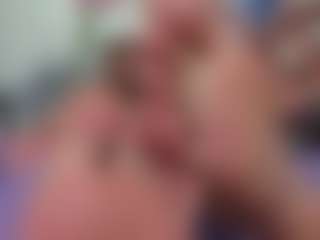 Live cam show with Hanna-moore1 - Thin on Camsoda