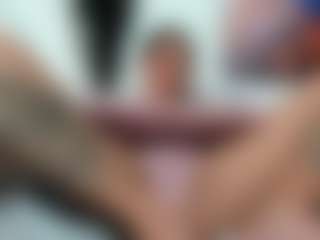 Live cam show with Hanna-moore1 - Normal on hotwifechat.live
