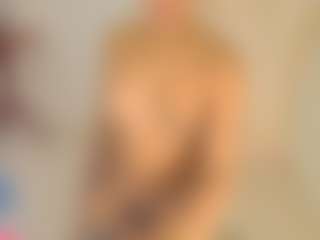 Live cam show with ALESHKA... - Latina on CamwithHer